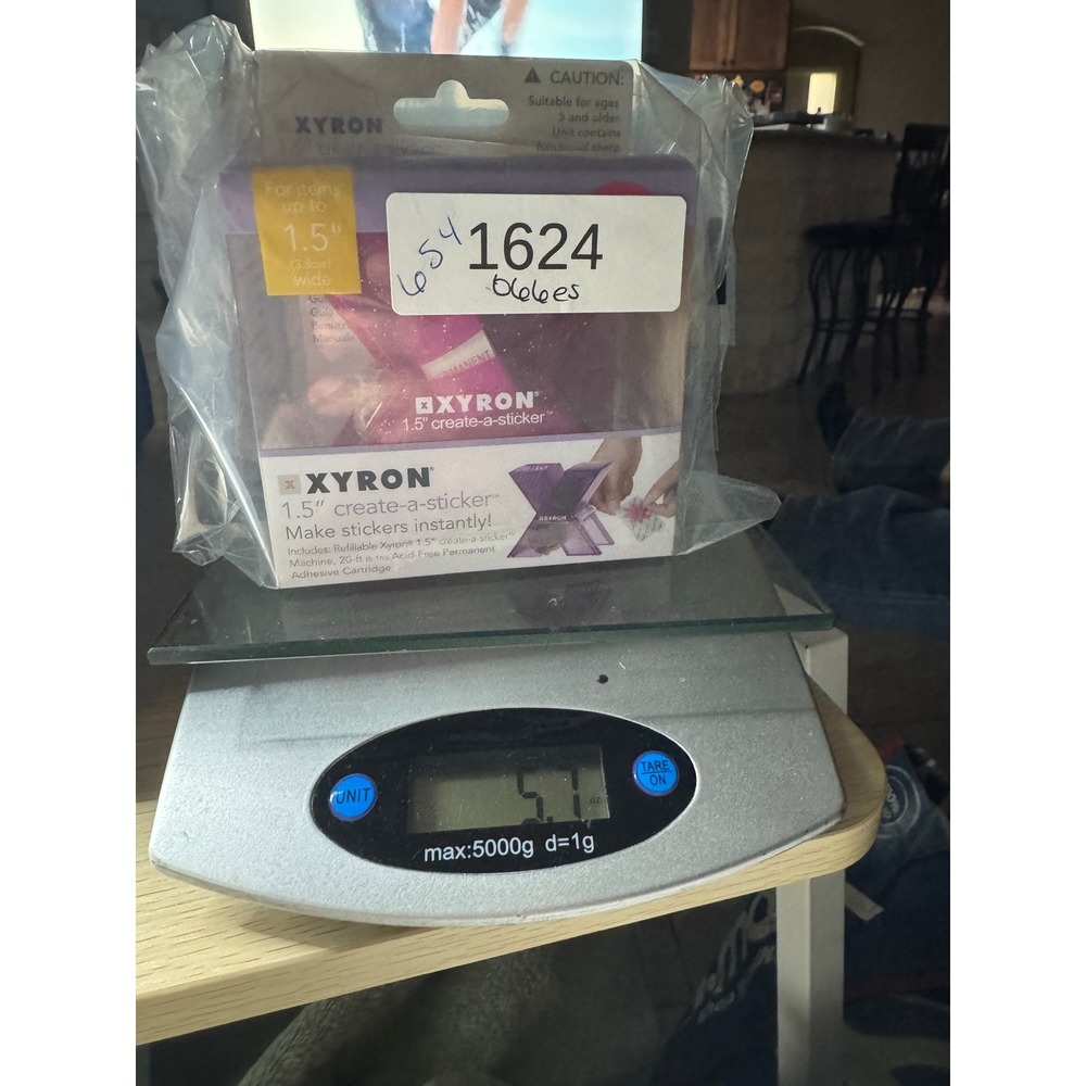 Xyron Create-a-Sticker Machine 1.5 Inch Pink Permanent Adhesive XRN150 New - Picture 6 of 6